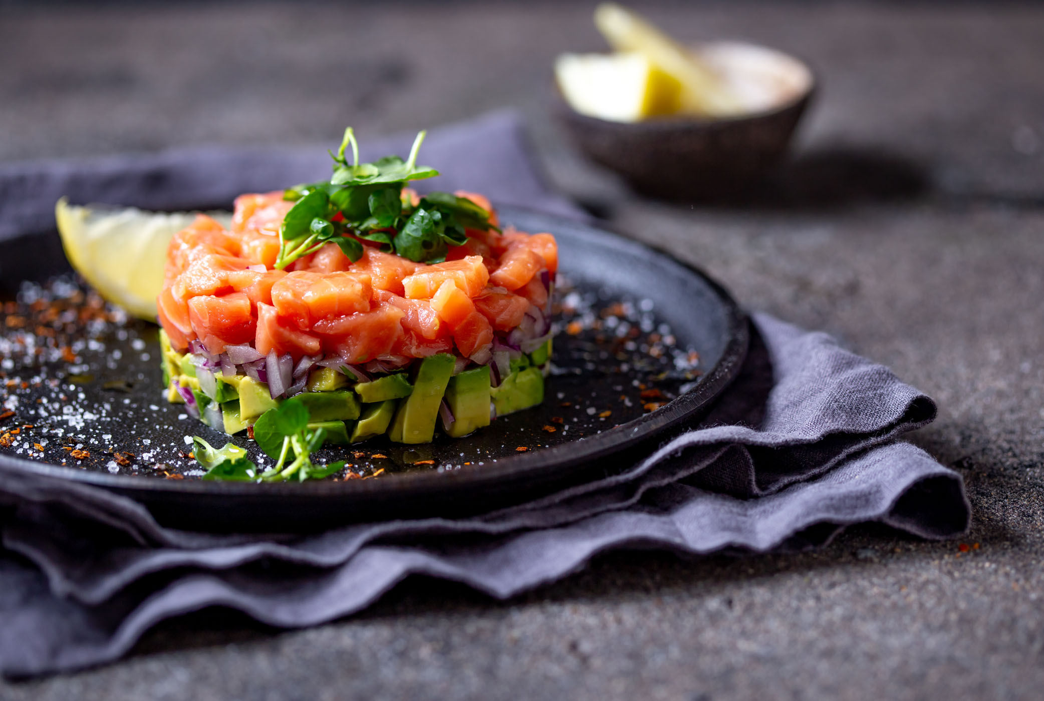 raw-salmon-avocado